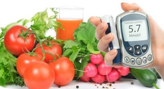diabetesglucosemeter-550x300, diabetes, fruit, healthy eating, diabetes management