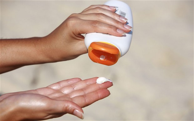 sun-cream_2912502b, uv ray protection, sunscreen, metastatic melanoma, signs of cancer, skin cancer